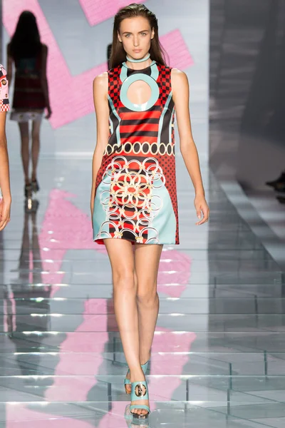 Look 30